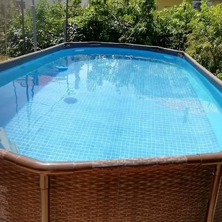 Croatia Borik Family With Garten View Number 2 아파트